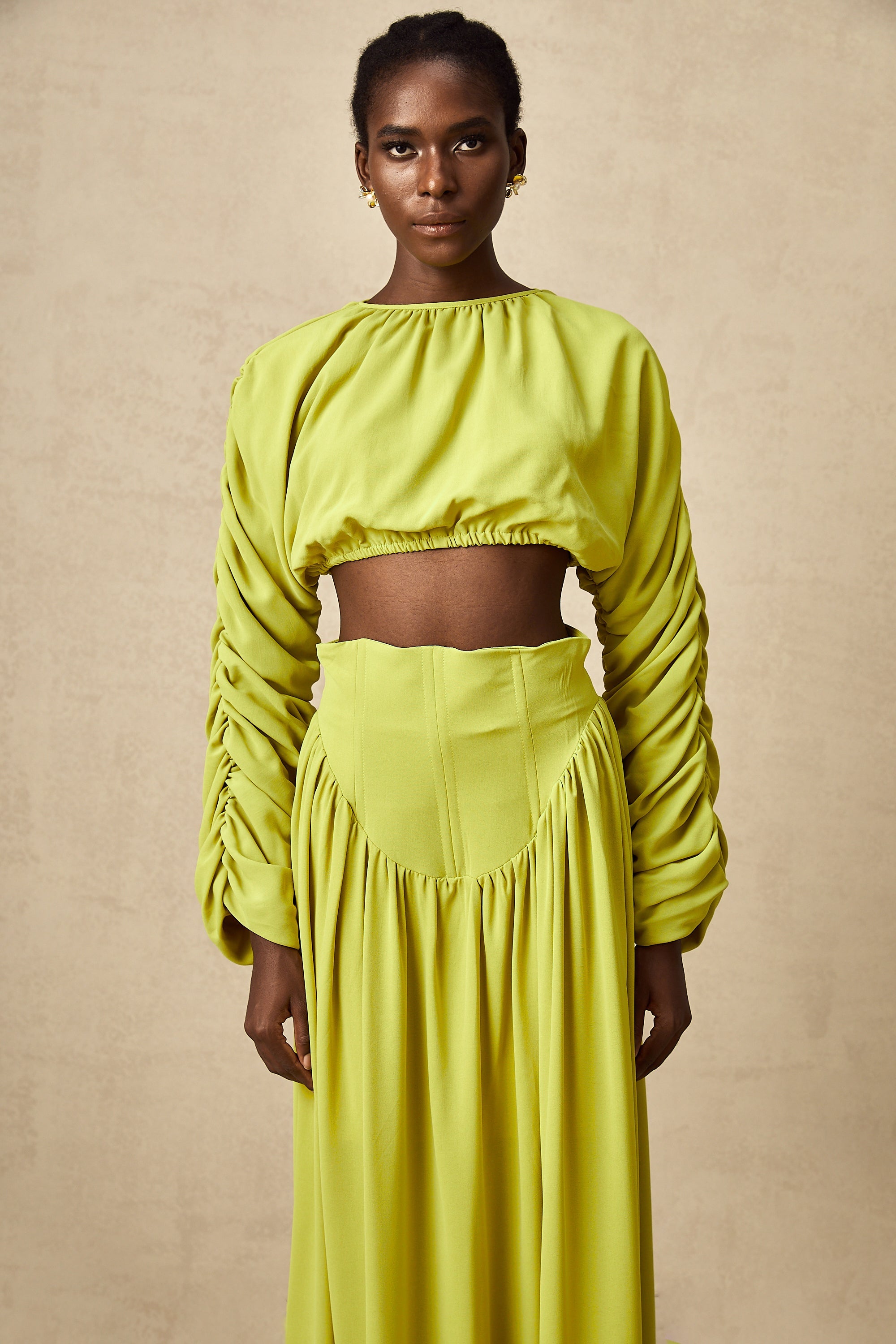 Luz de Oliva | Coordinado Volumen y Frunce Escultural