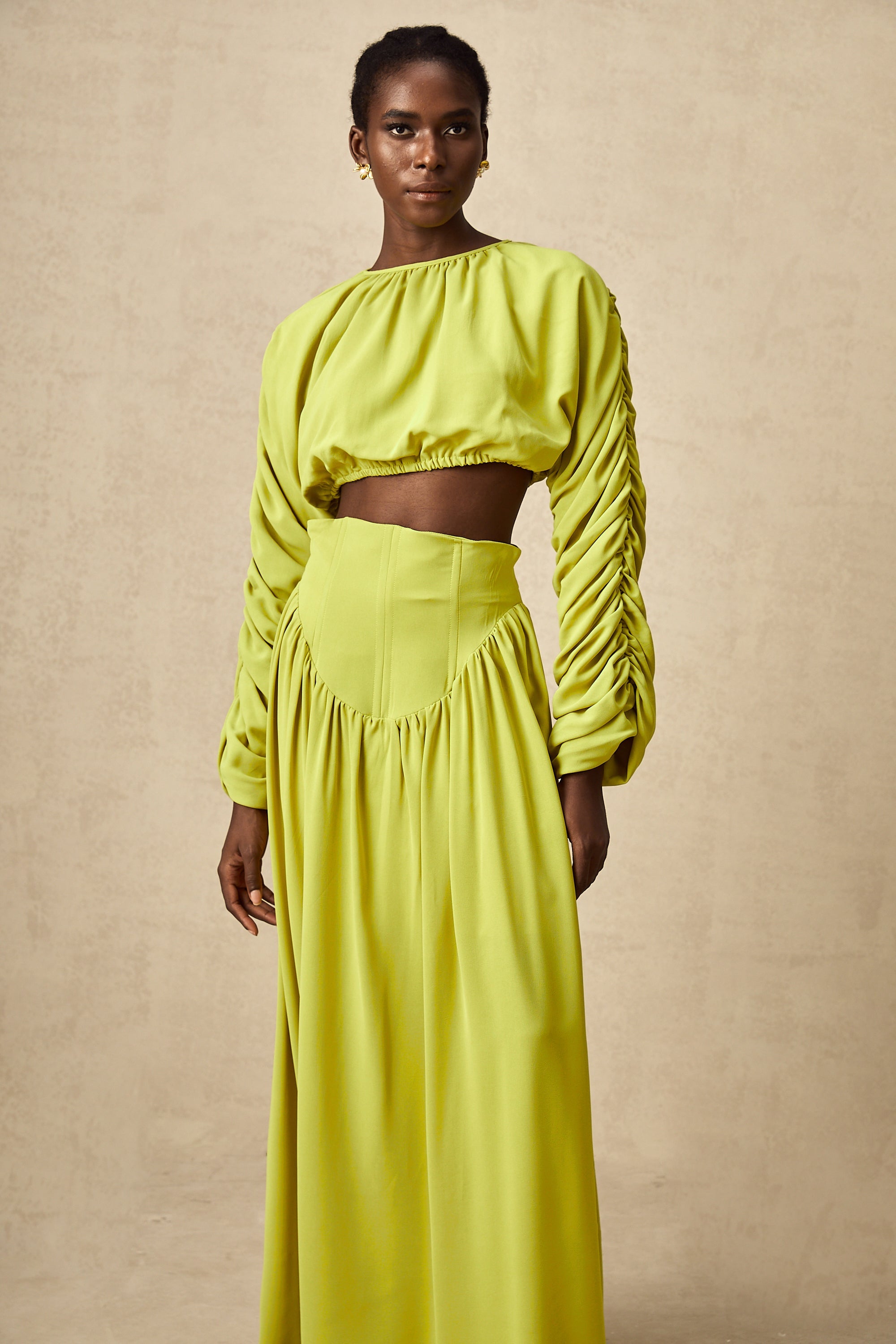 Luz de Oliva | Coordinado Volumen y Frunce Escultural