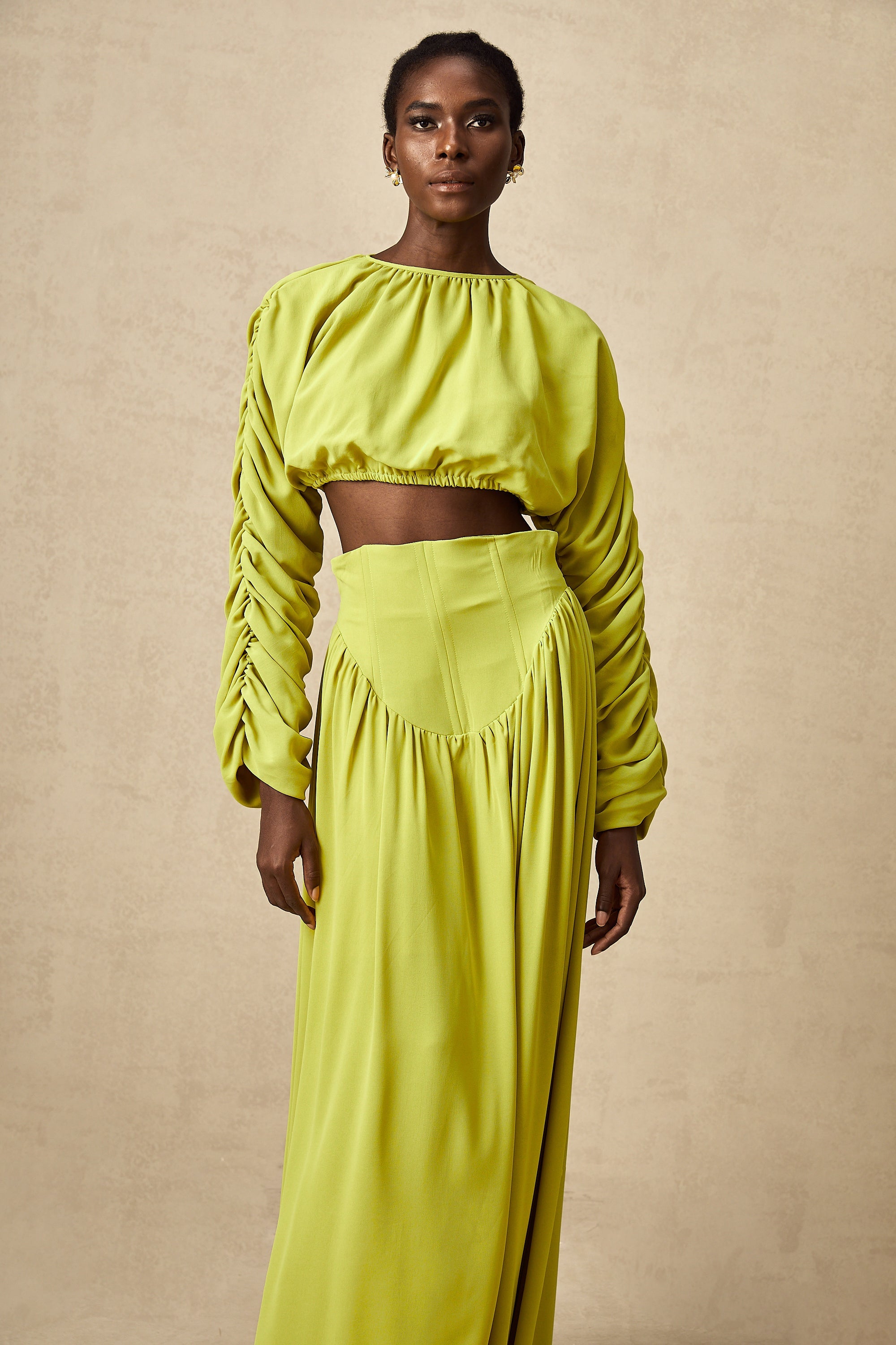 Luz de Oliva | Coordinado Volumen y Frunce Escultural