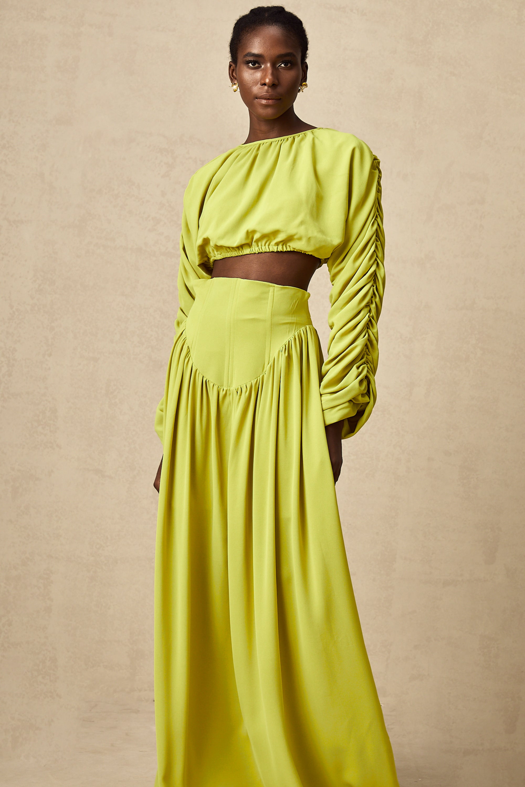 Luz de Oliva | Coordinado Volumen y Frunce Escultural