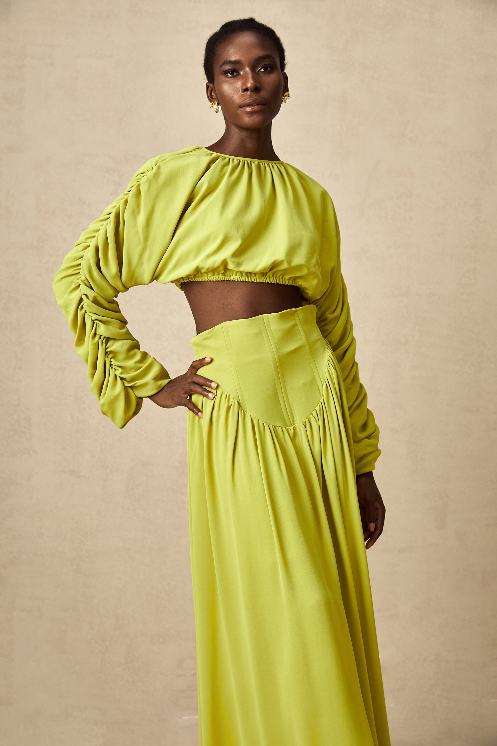 Luz de Oliva | Coordinado Volumen y Frunce Escultural