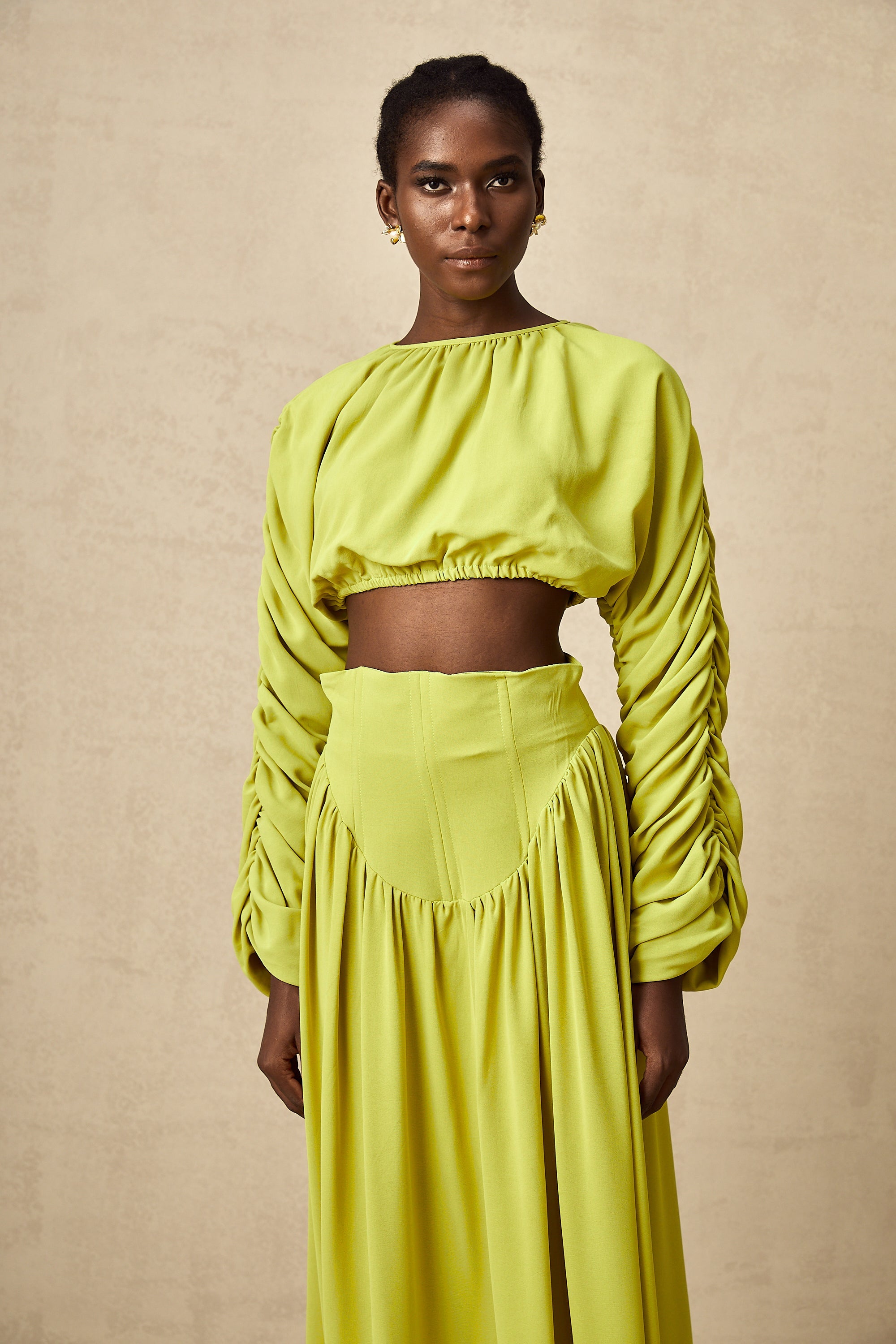 Luz de Oliva | Coordinado Volumen y Frunce Escultural